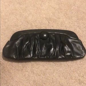 A black HOBO clutch